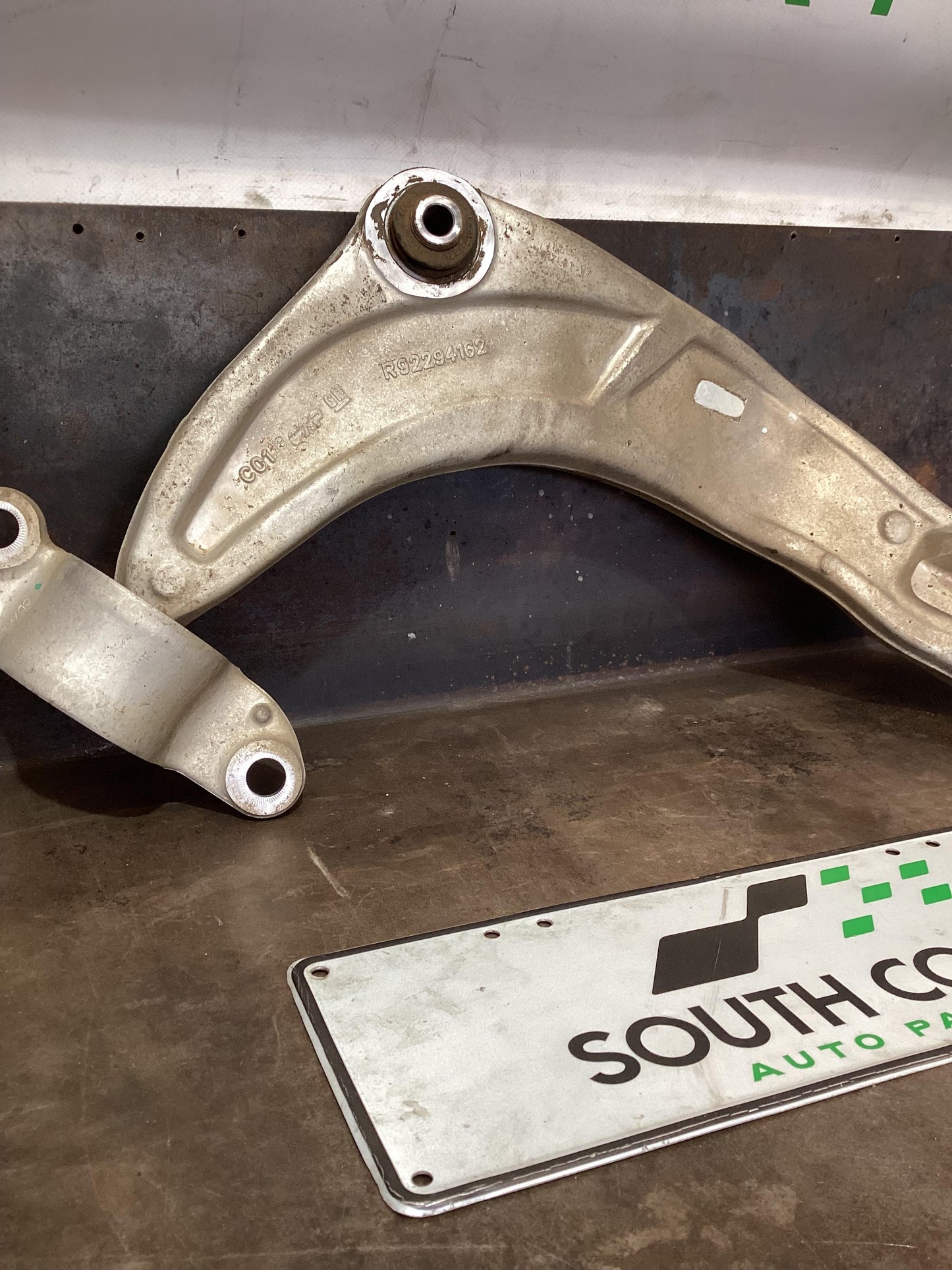 Holden Commodore VF  Right Rear Upper Control Arm R92294162