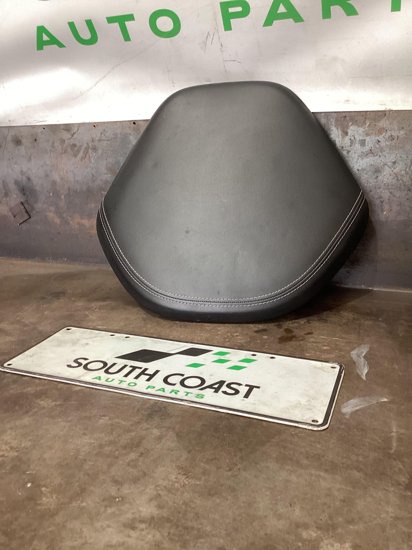 Holden Commodore VF  Dash Pad 92294184