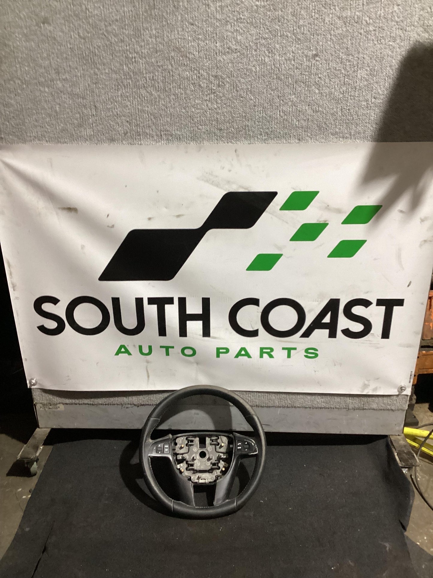 2006 - 2010 Holden Commodore VE  Steering Wheel 92189058
