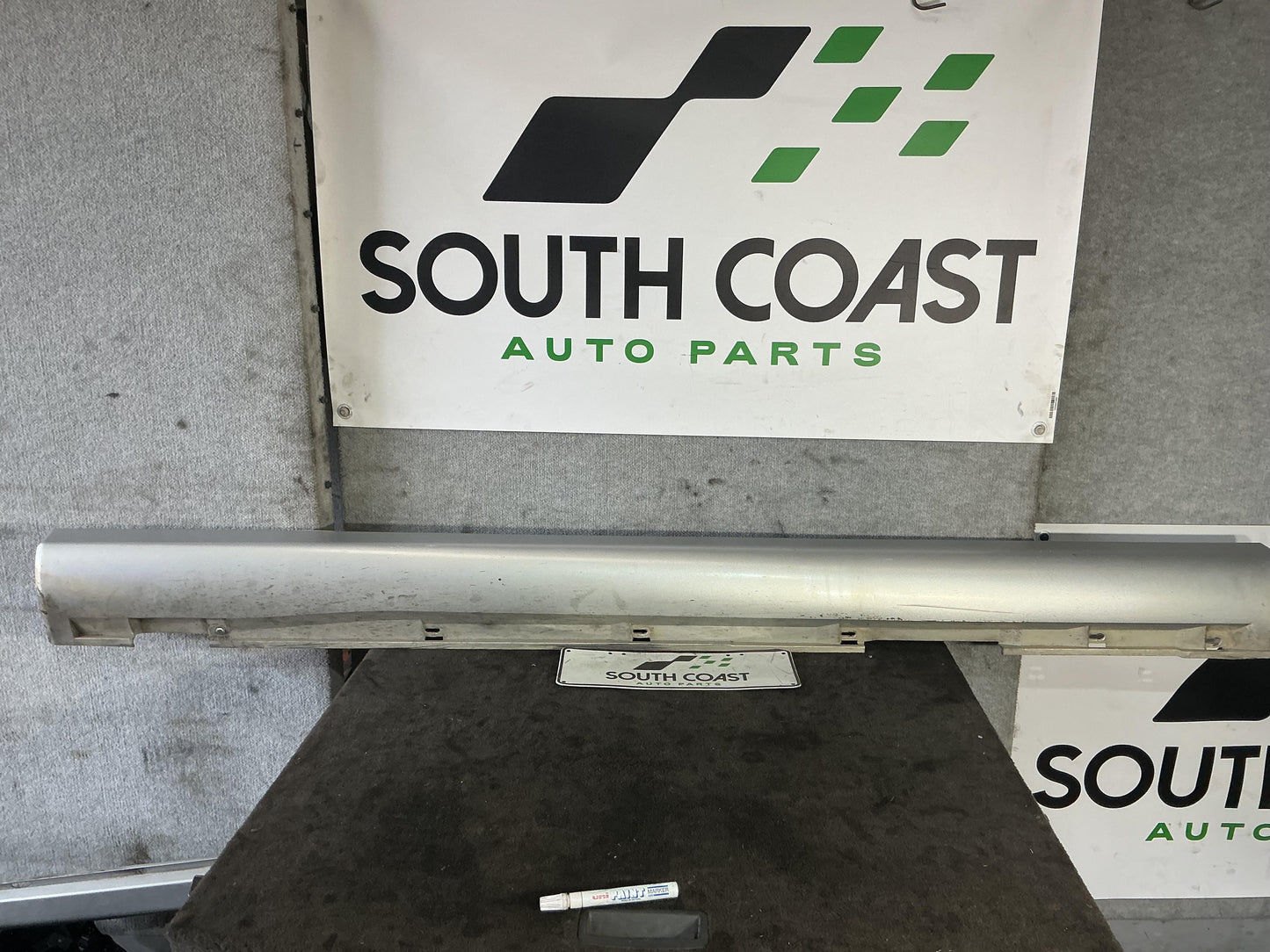 Holden Commodore VY  Left Side Skirt 92084844
