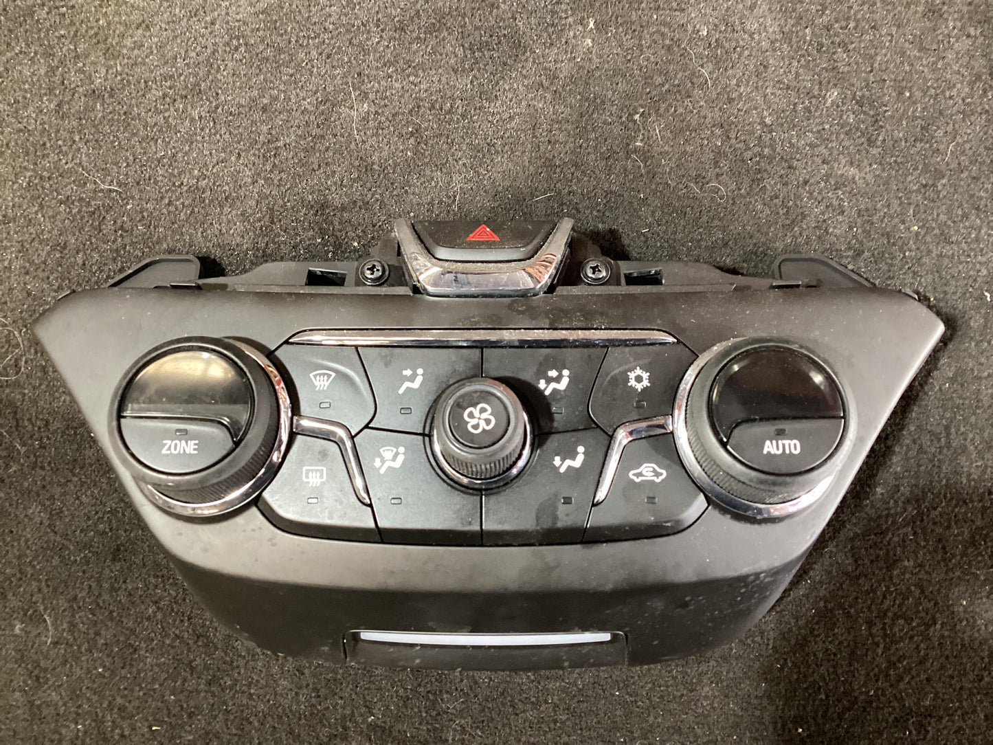 2016 - 2016 Holden Commodore Commodore  Heater/AC Controls 92278331