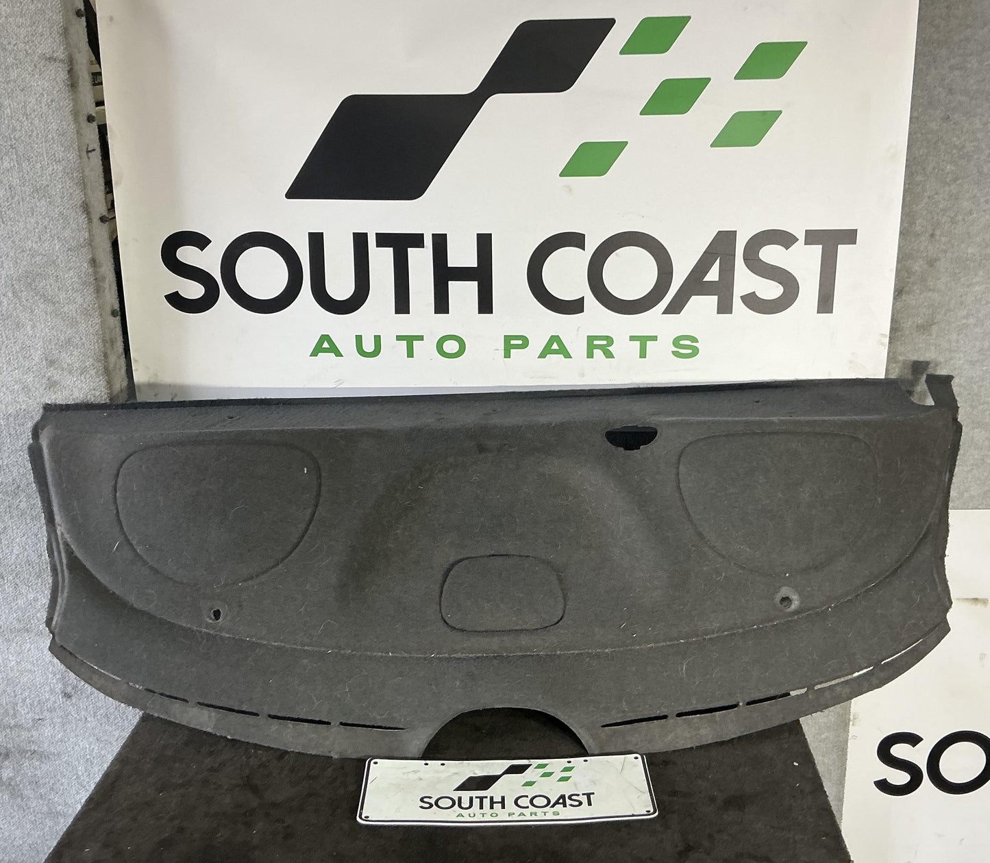 Holden Commodore VY  Parcel Shelf 92103640