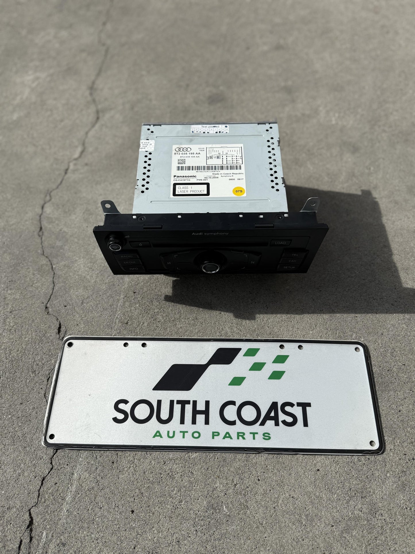 Audi A4 B8 WAUZZ8K9AA071441 Stereo Head Unit 8T2035195AA
