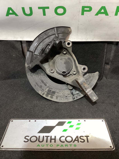 Holden Calais VE 6G1EX55768L940846 Left Front Hub Assembly