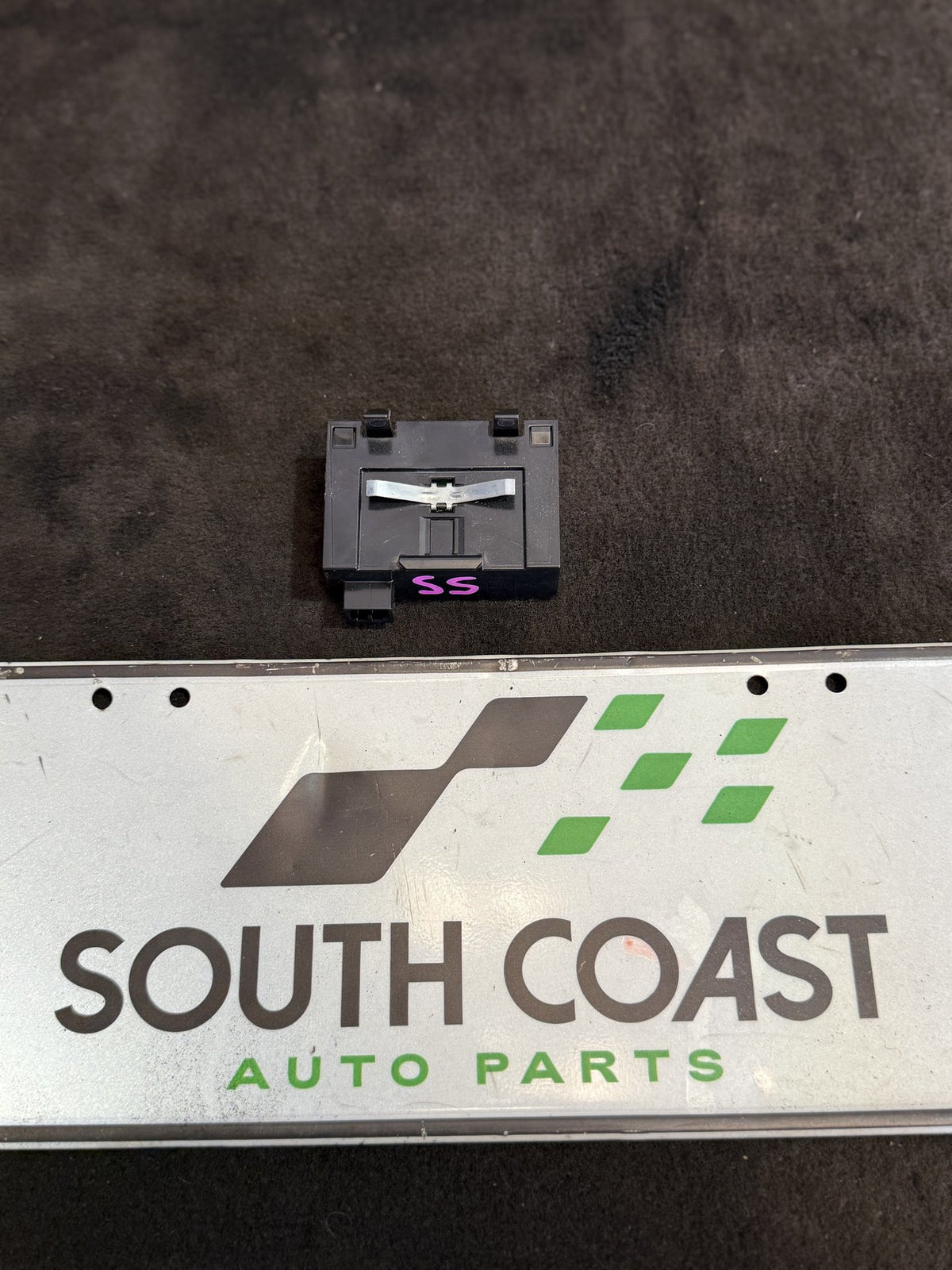 2006-2010 Holden Commodore VE Remote Function Actuator 25808838