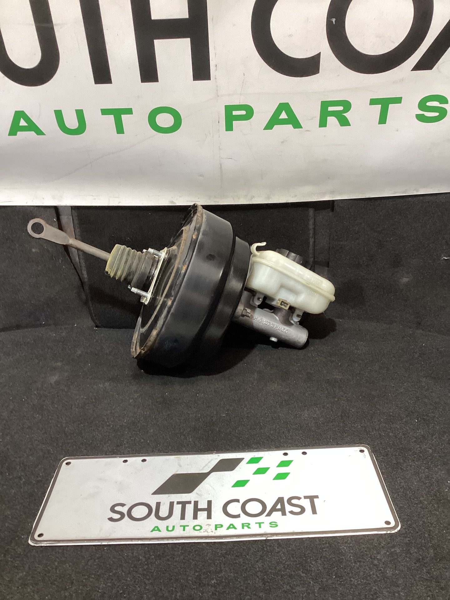 Holden Calais VE 6G1EX55768L940846 Brake Booster