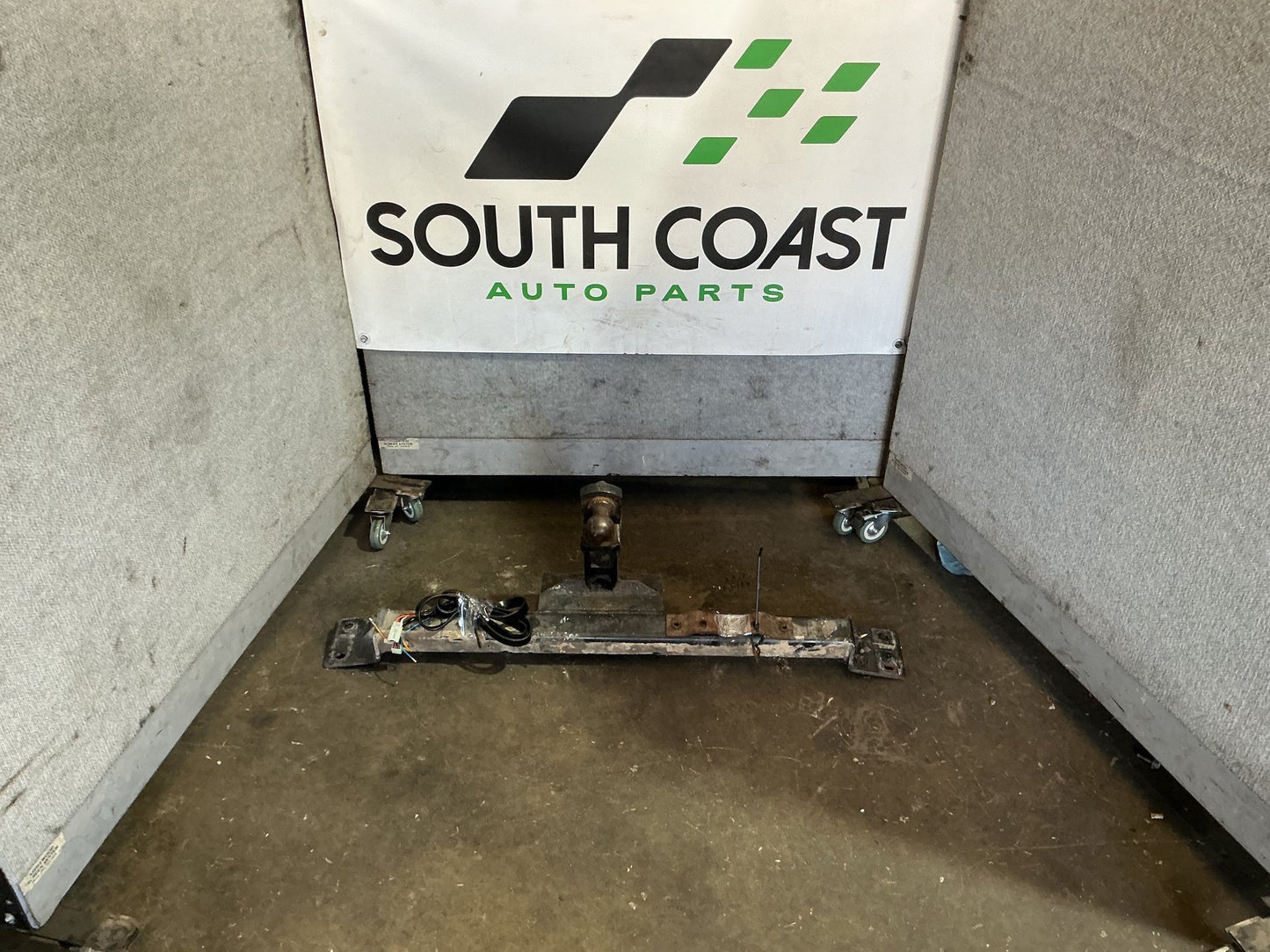 2005 Holden Commodore VZ  Towbar