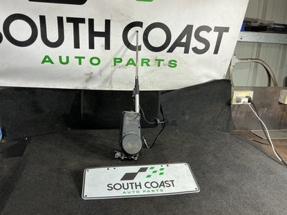 2005 Holden Commodore VZ  Antenna