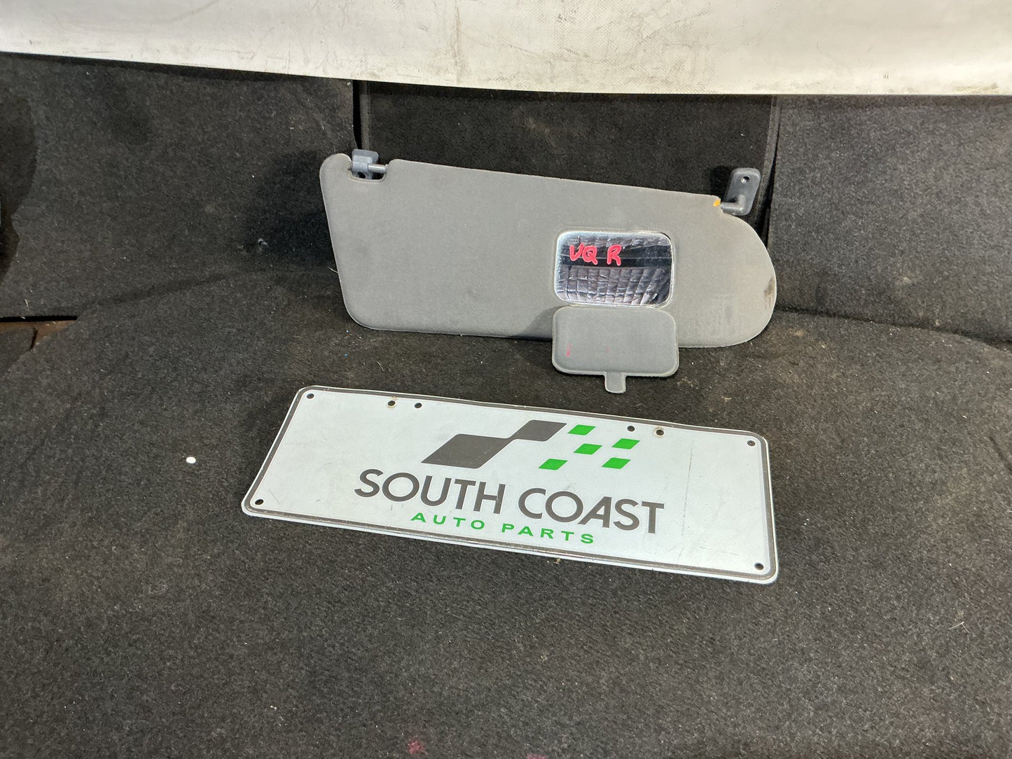 1990 Holden Statesman VQ 6H8VSY19UML459969 Sun Visor
