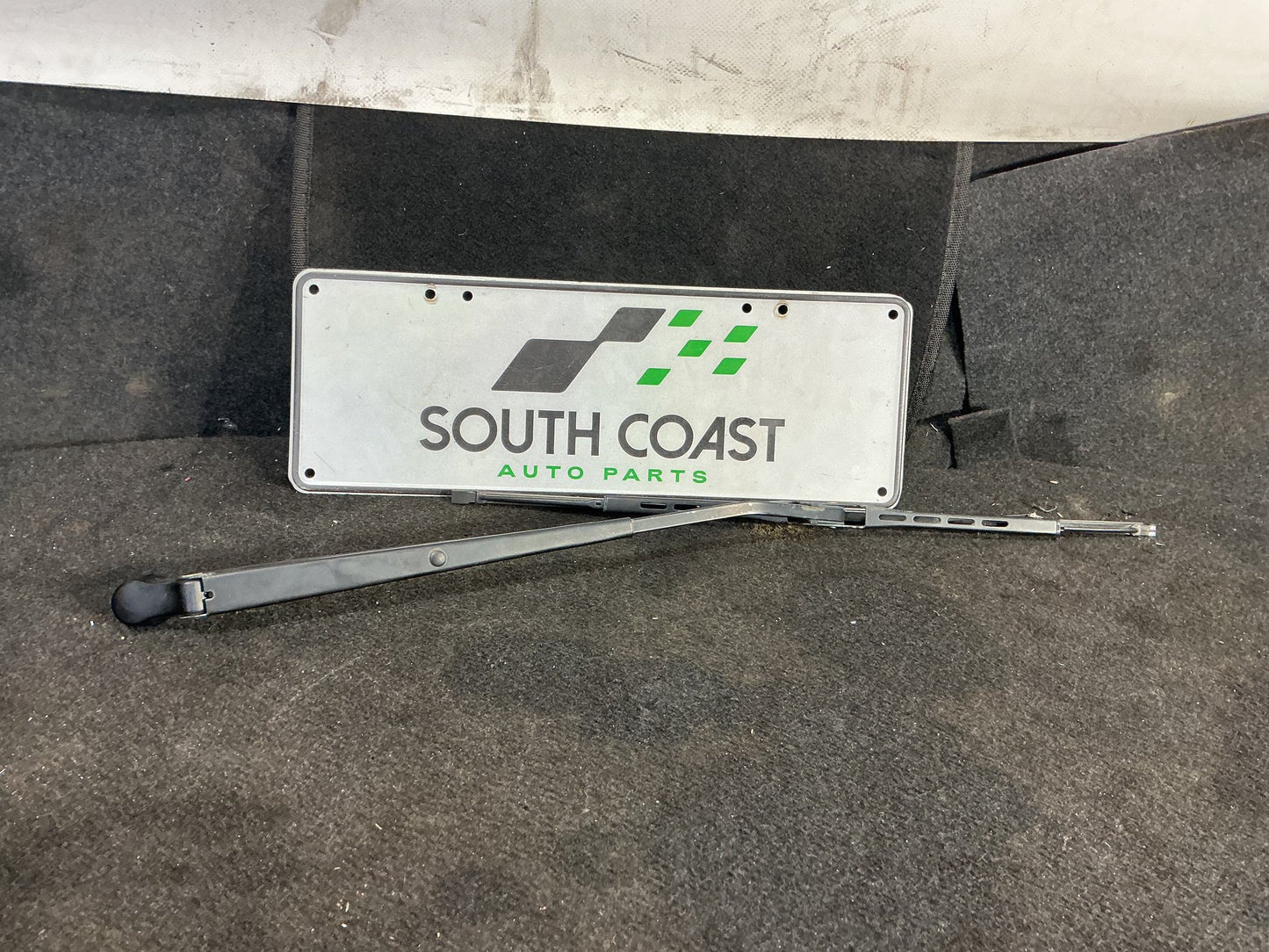 2005 Holden Commodore VZ  Rear Wiper Arm