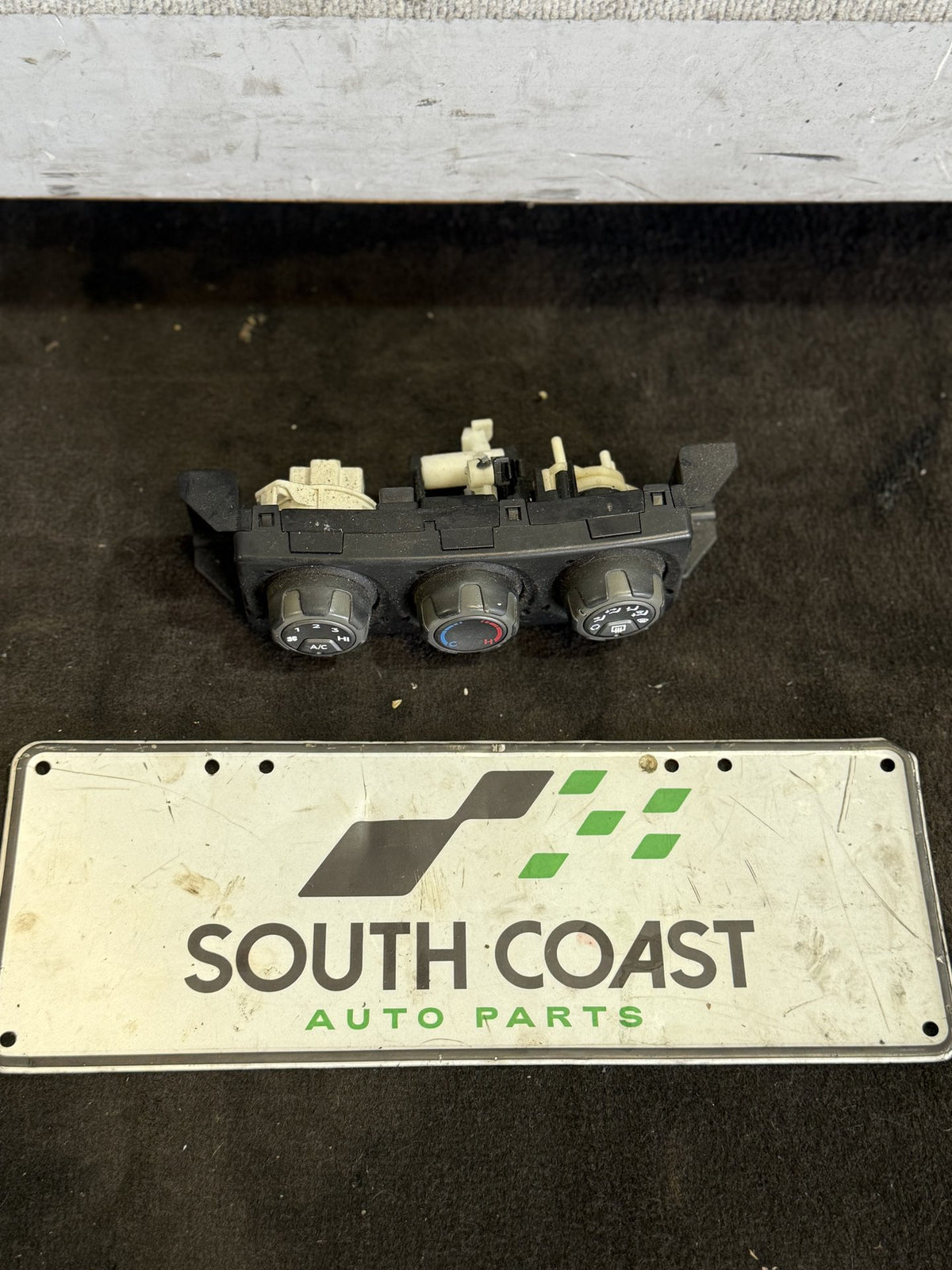2005-2006 Holden Commodore VZ Heater/AC Controls 92084227