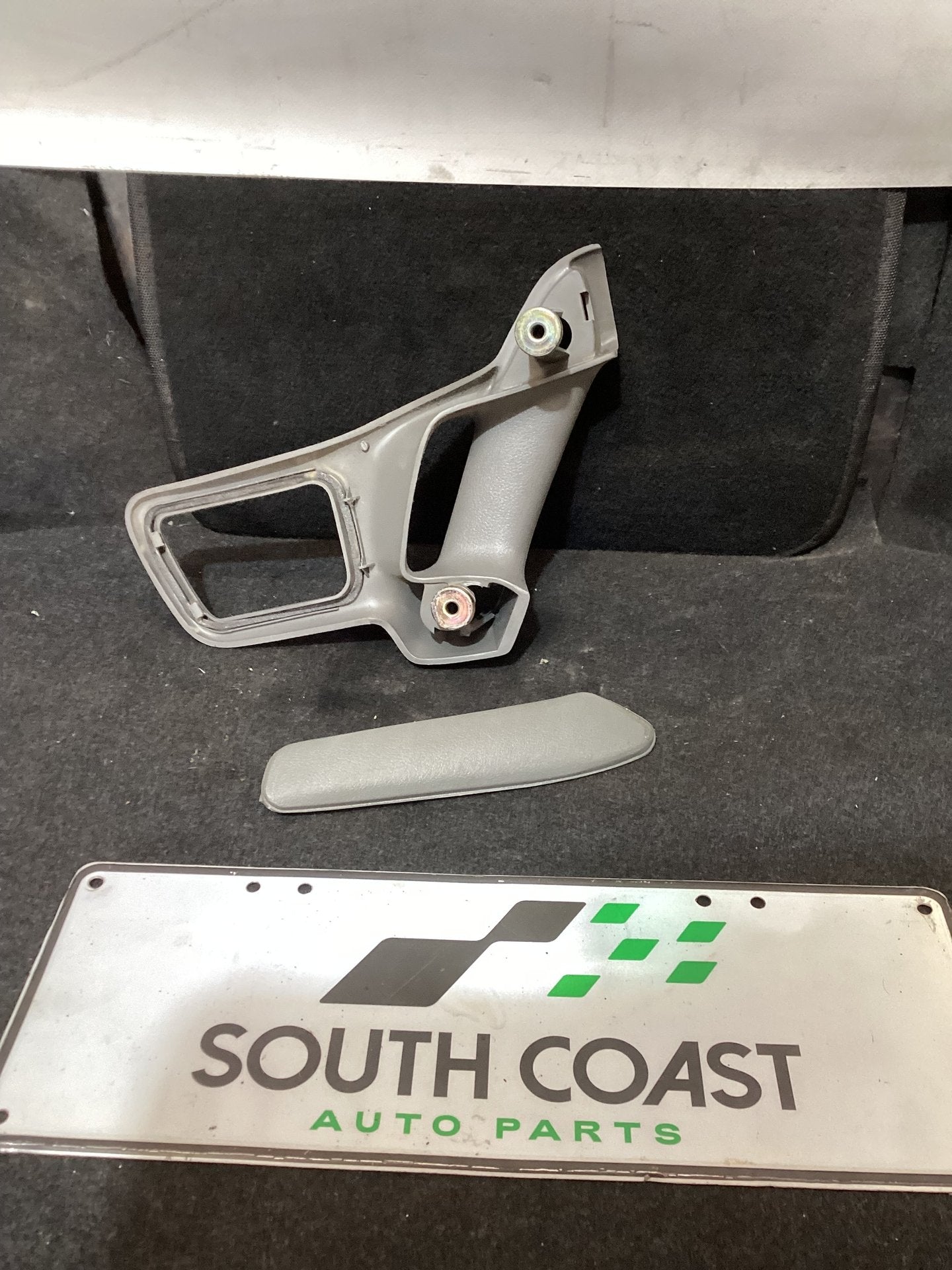 Holden Commodore VR  Right Rear Grab Handle 92028215