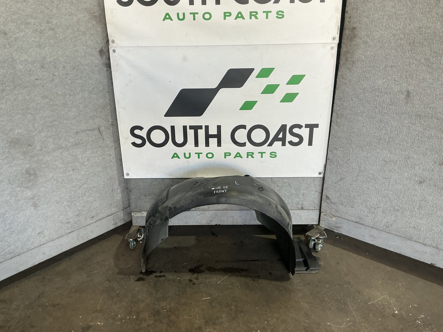 2007 Holden Calais VE 6G1EX55768L940846 Left Front Guard Liner