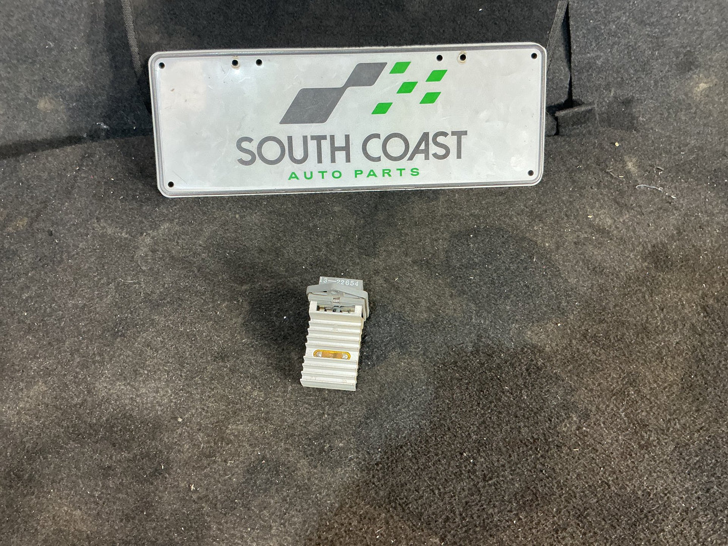 2005 Holden Commodore VZ  Heater Fan Resistor