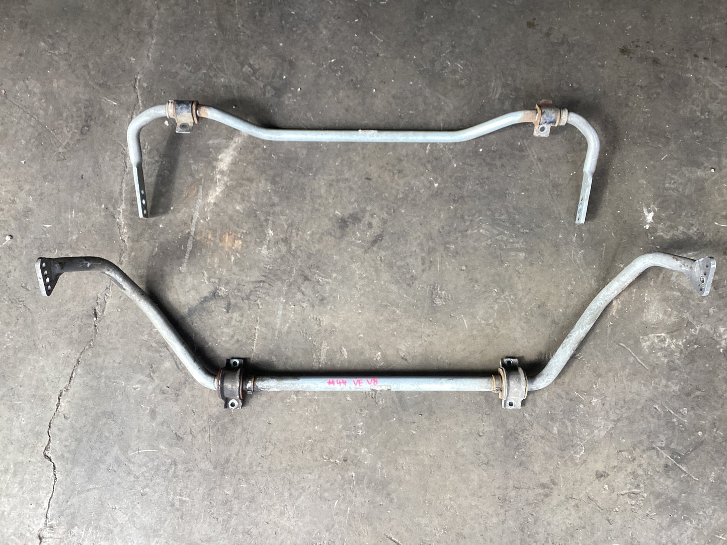 2008 Holden Commodore VE Sway Bar Set VEV8WHITELINEADJUSTABLESWAYBARSETFRONTREAR