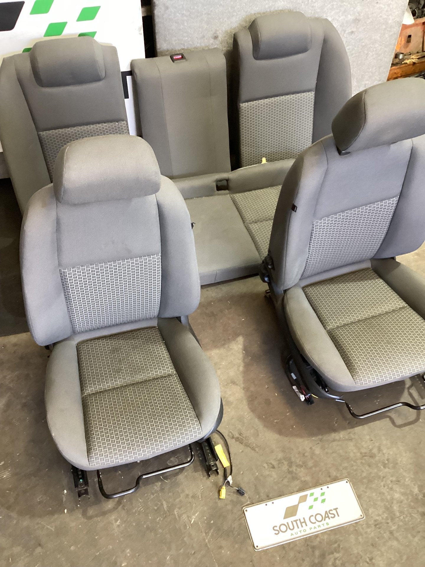 2010 - 2013 Holden Commodore VE 6G1EK5E79BL526529 Complete Interior