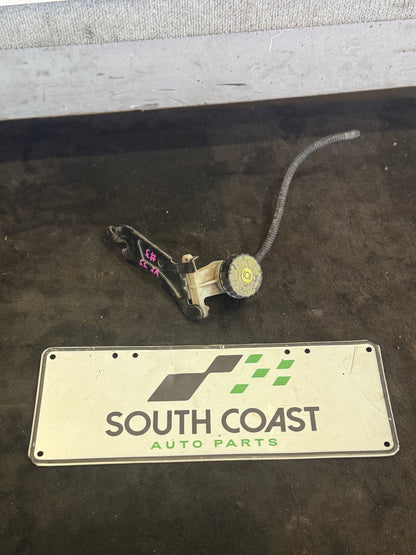 2006 - 2010 Holden Commodore VE  Clutch Reservoir Bottle