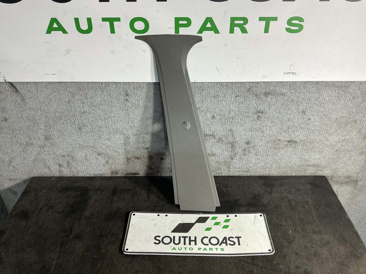 1994 Holden Commodore VR 6H8VRK19HSL781543 Left B Pillar Trim 92032437