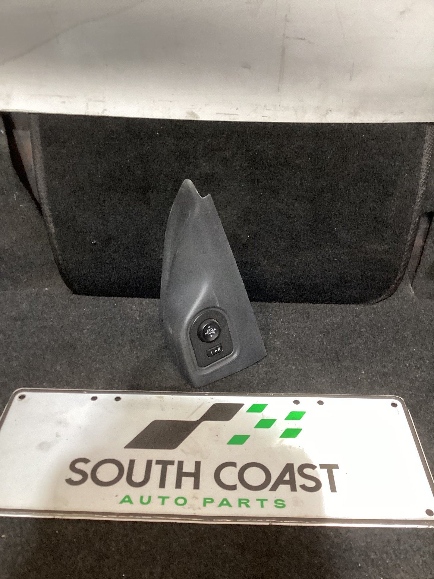 Holden Colorado RG U148CK Mirror Adjuster Switch