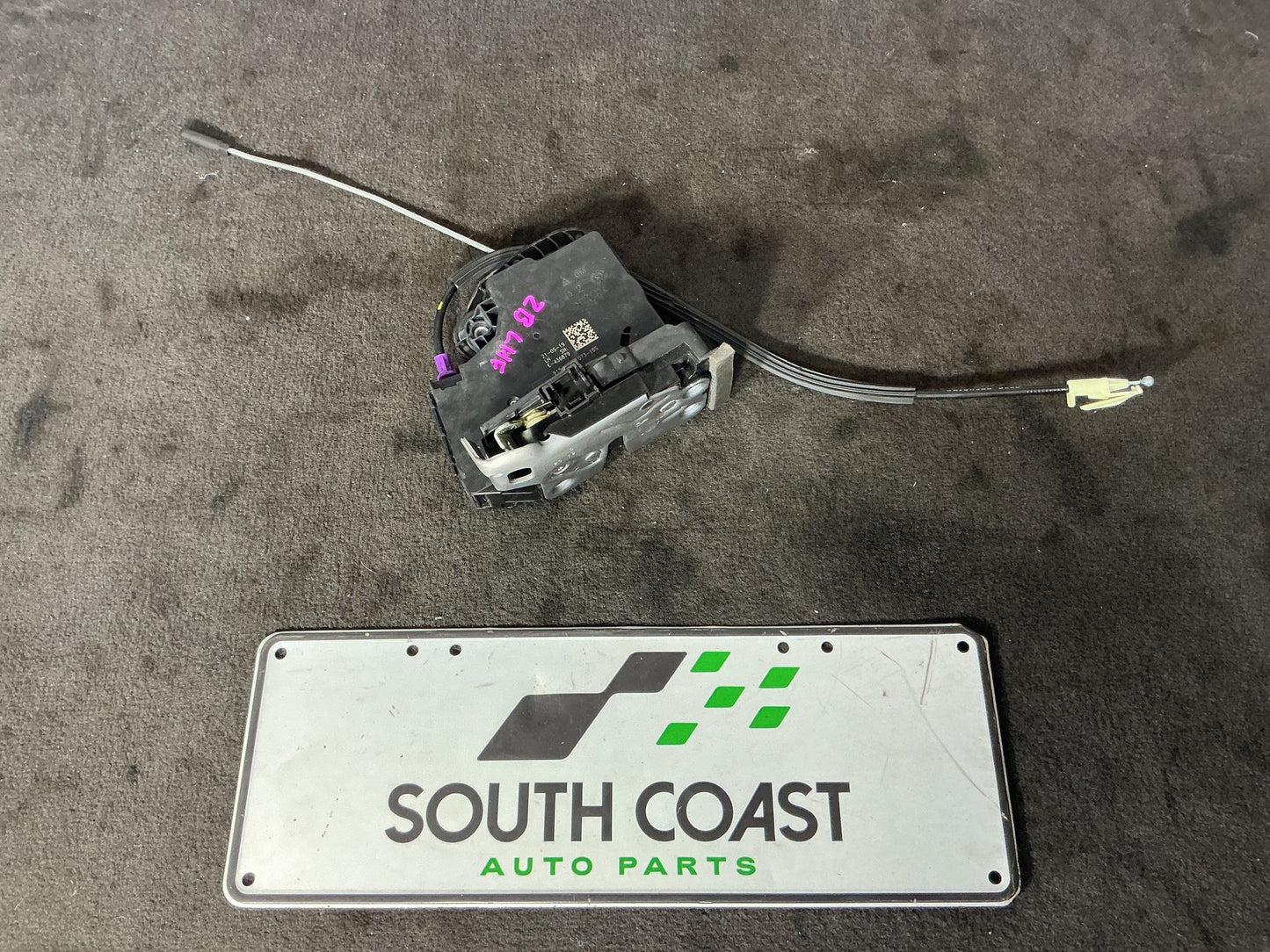 2019 Holden Commodore   Left Front Door Lock Actuator 13597532