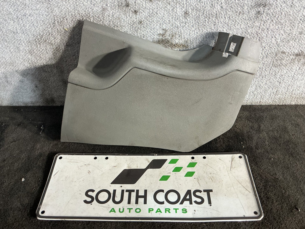 1994 Holden Commodore VR 6H8VRK19HSL781543 Kick Panel 92028133