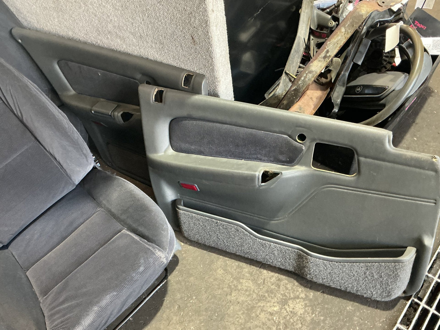 1990 Holden Statesman VQ 6H8VSY19UML459969 Complete Interior