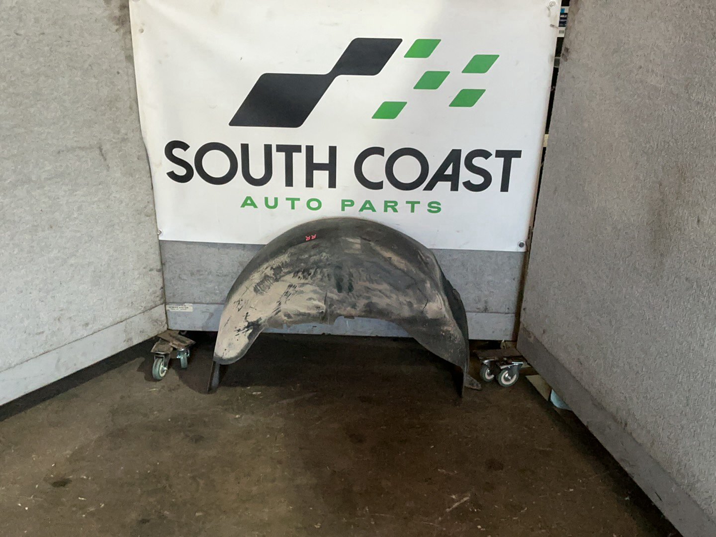 2005 Holden Commodore VZ  Right Rear Guard Liner