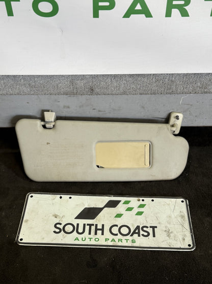 2005-2006 Holden Commodore VZ Right Sun Visor 90431630