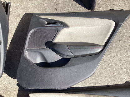 2013 - 2015 Holden Commodore   Complete Interior