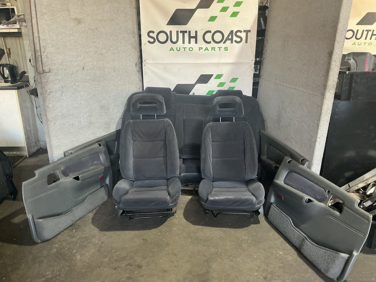 1990 Holden Statesman VQ 6H8VSY19UML459969 Complete Interior