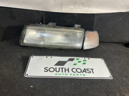 1990 Holden Statesman VQ 6H8VSY19UML459969 Left Headlight 92028017