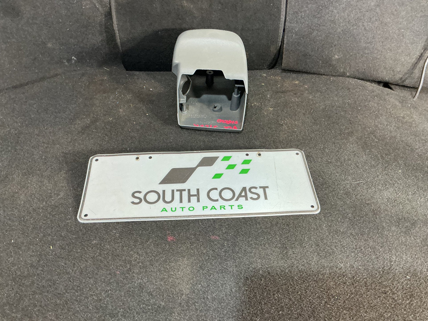 1990 Holden Statesman VQ 6H8VSY19UML459969 Steering Column Shroud 92038314