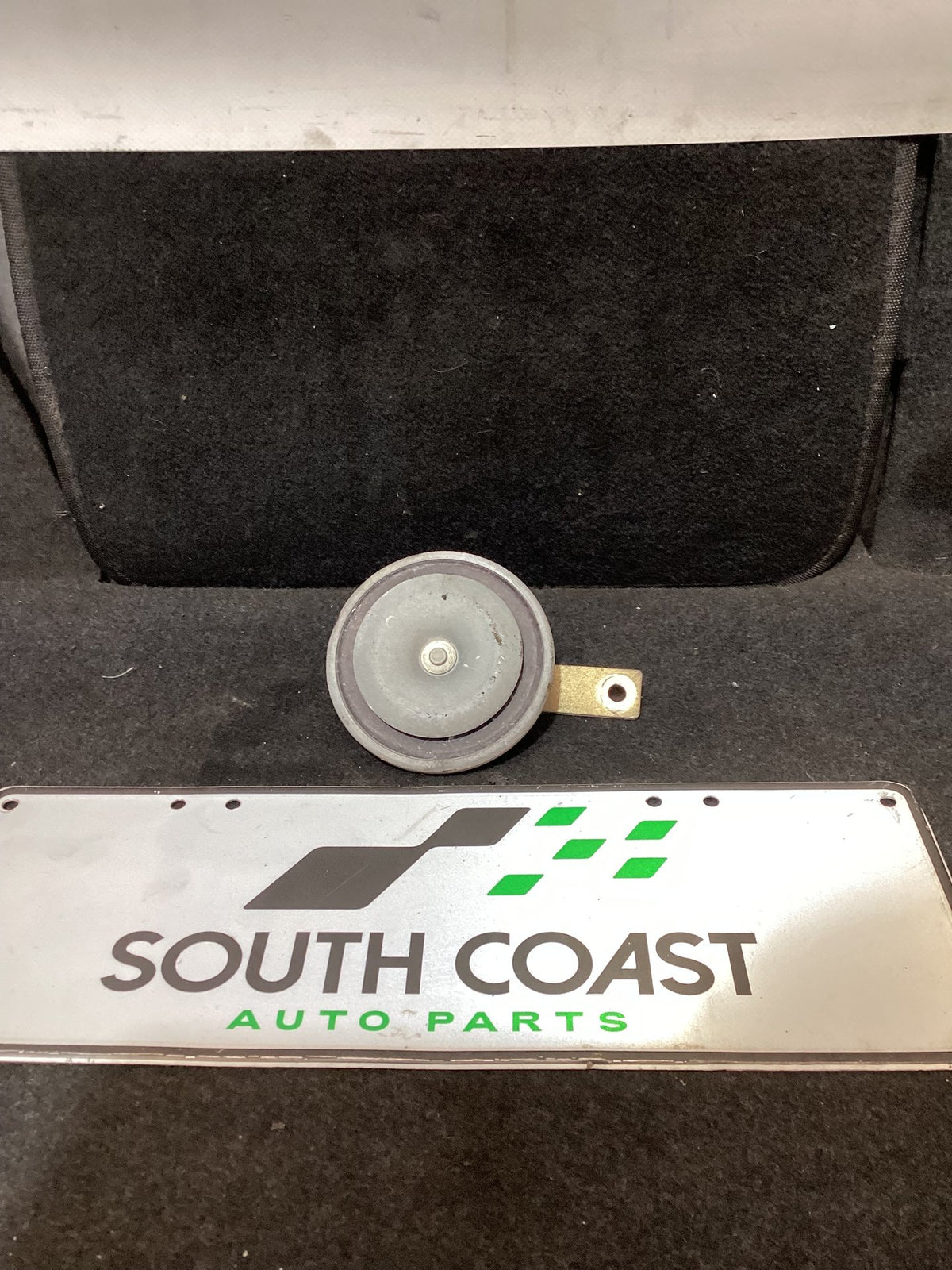 1994 Holden Commodore VR Horn