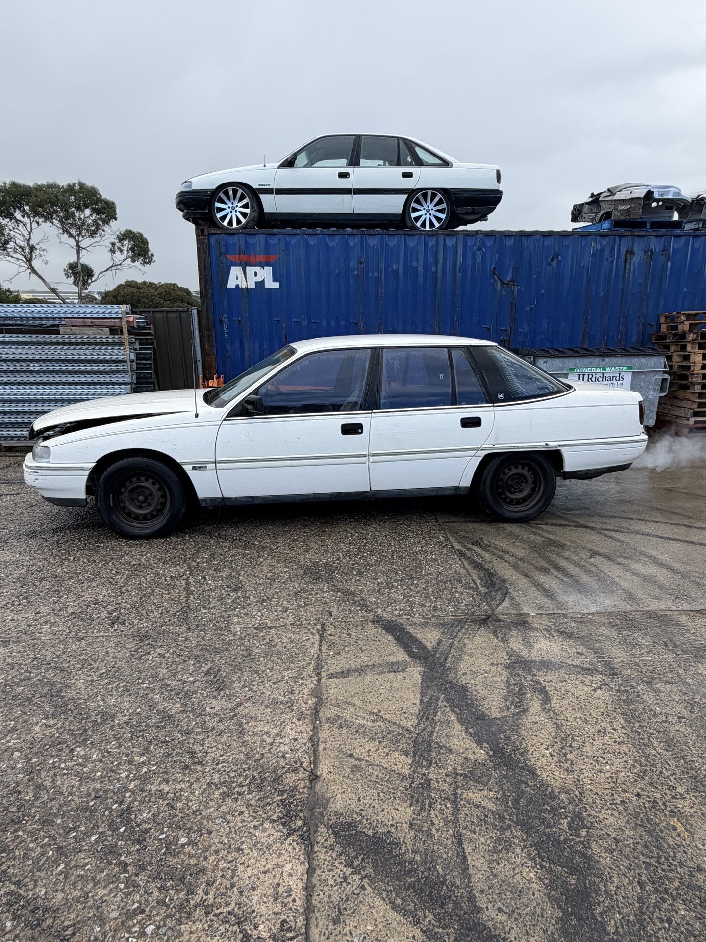 1990 Holden Statesman V8 VQ White