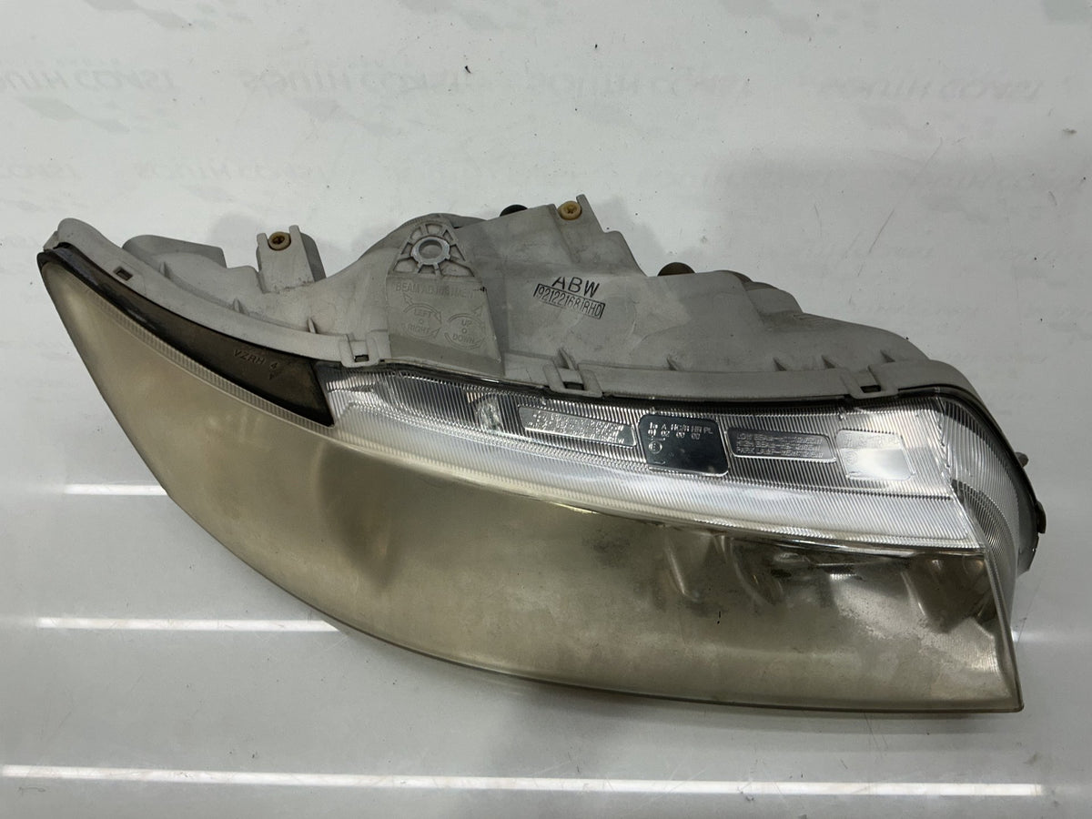 2005 Holden Adventra VZ 6G1ZM84785L518795 Right Headlight 92122168