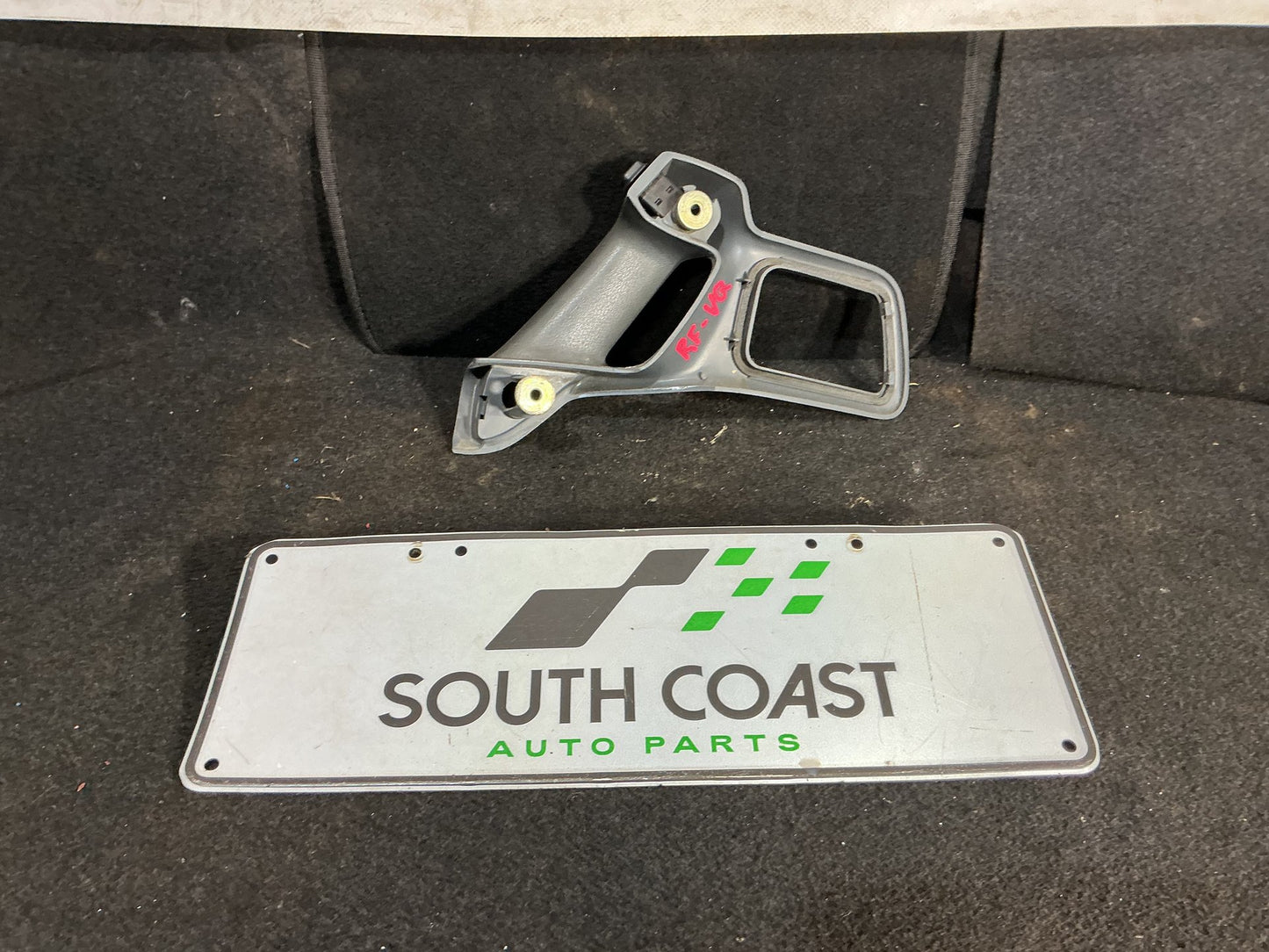 1990 Holden Statesman VQ 6H8VSY19UML459969 Right Front Door Interior Handle