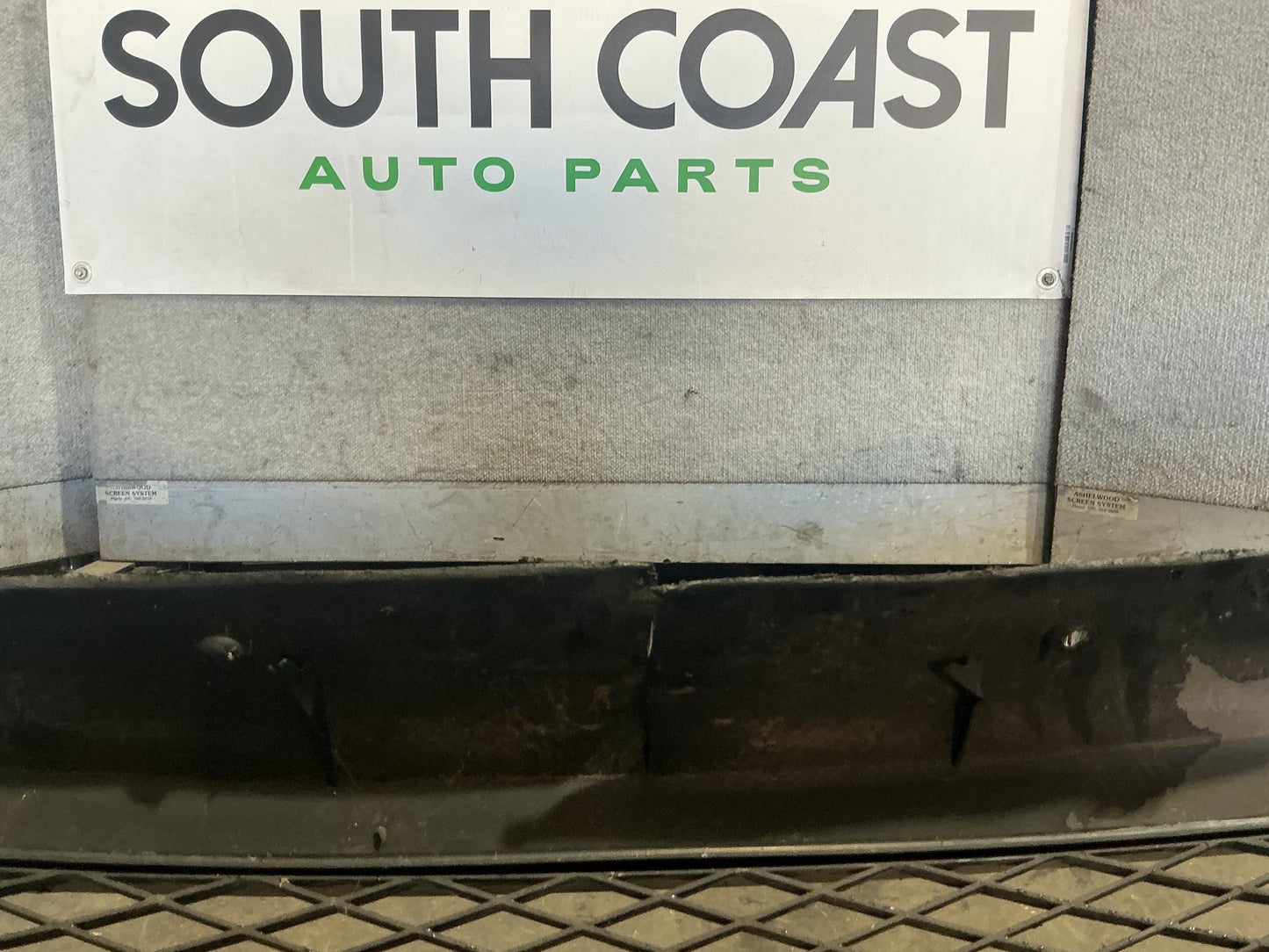 2007 Holden Calais VE 6G1EX55768L940846 Front Bumper Bar