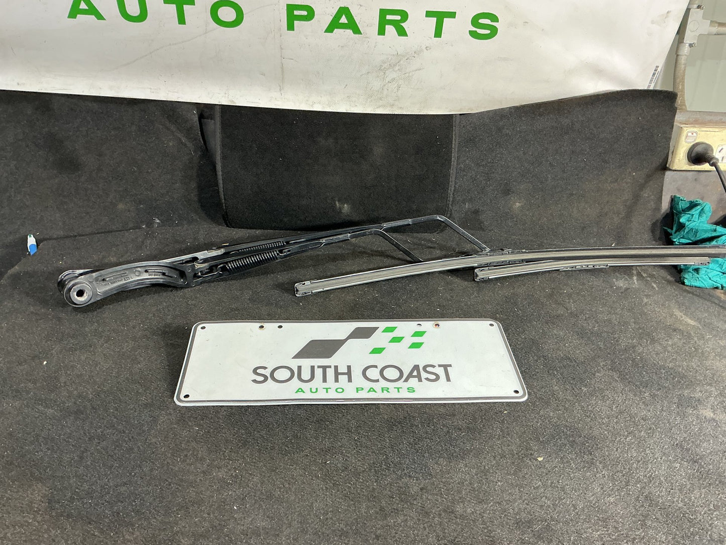 2013 Holden Ute VF  Wiper Arm