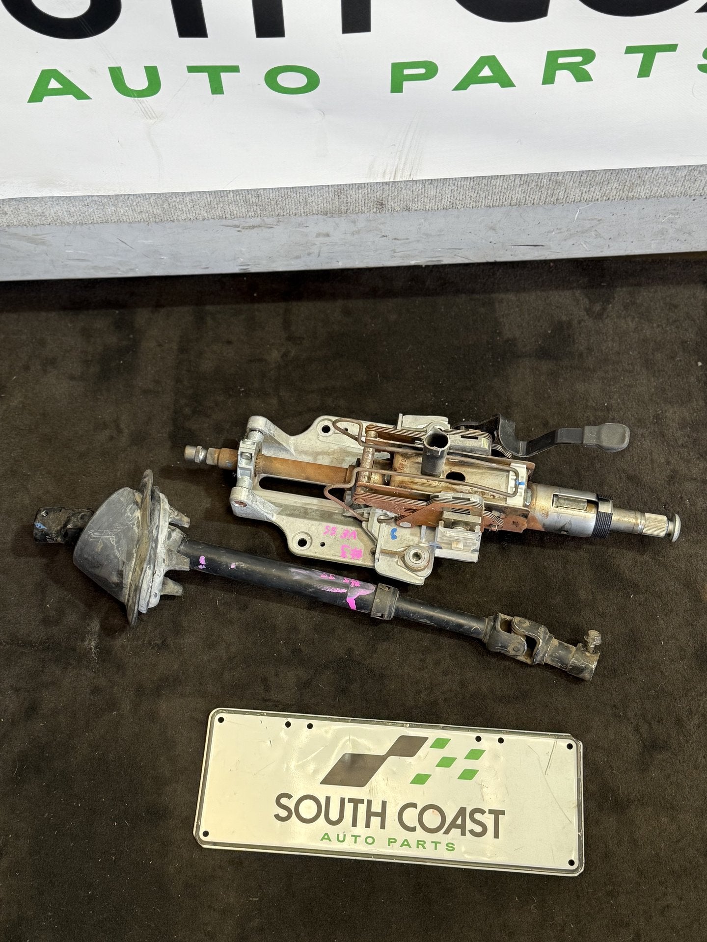 2006 - 2010 Holden Commodore VE  Steering Column 92199233