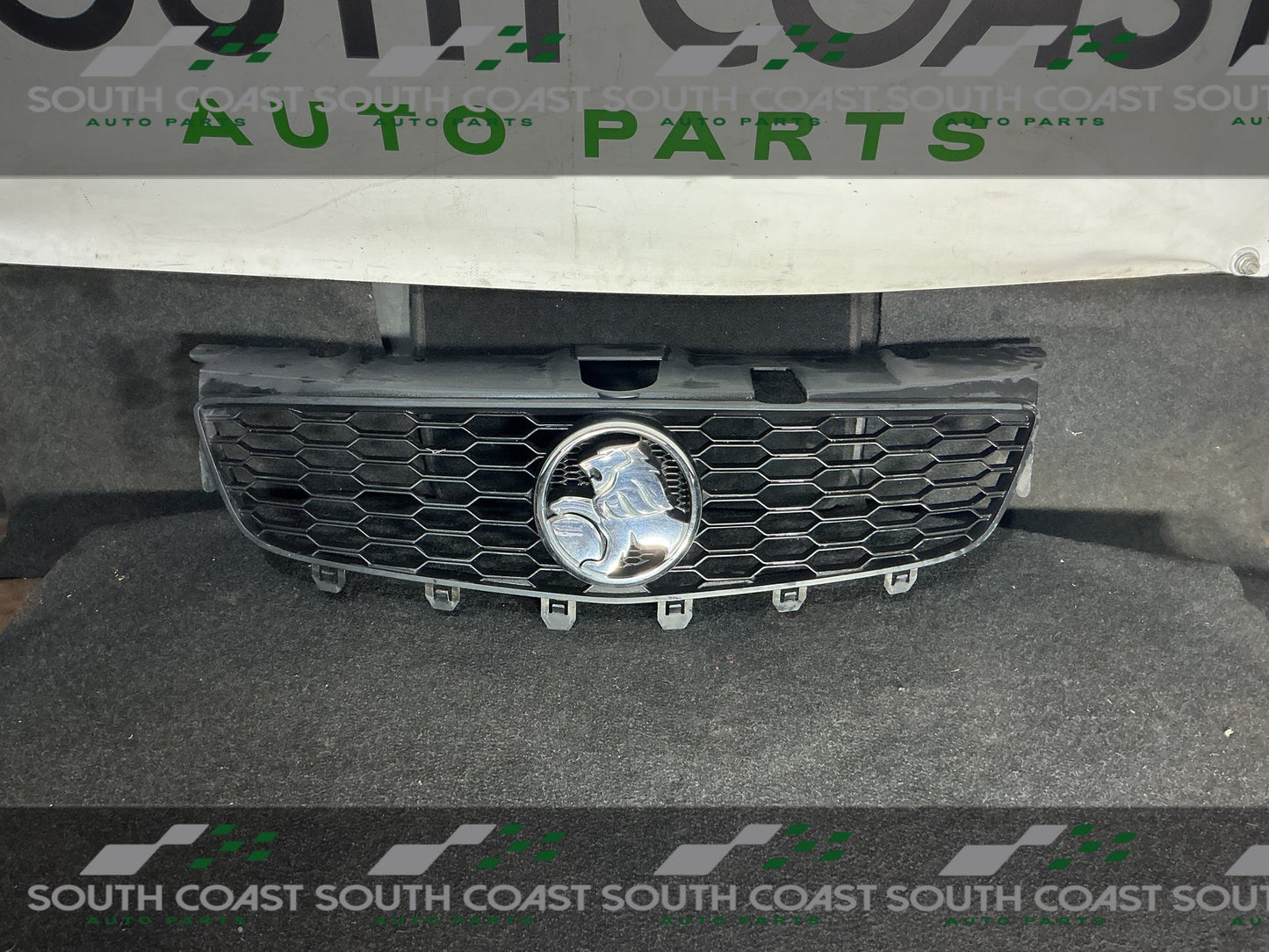 Holden Commodore VE  Upper Grille