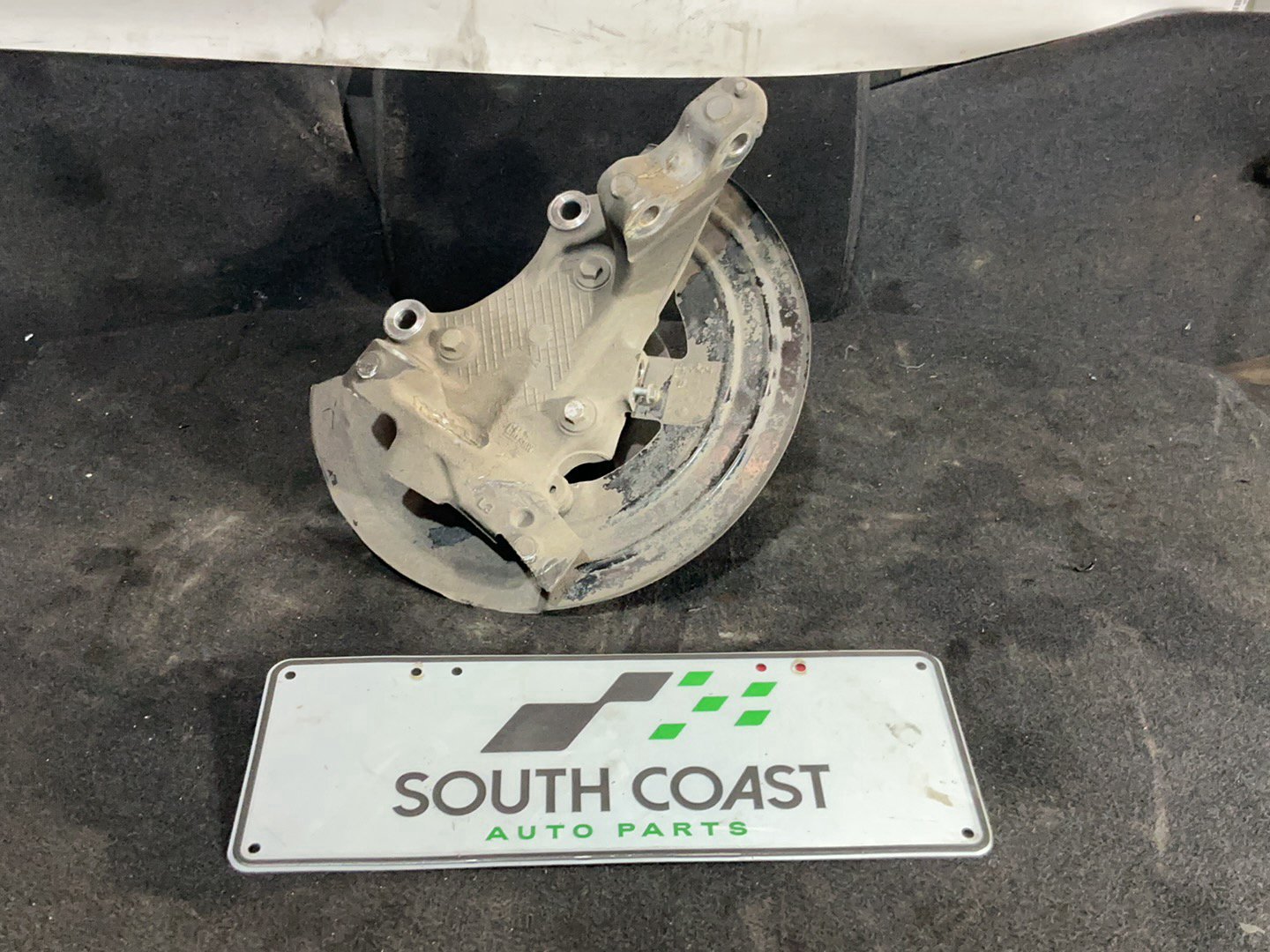2013 Holden Ute VF  Left Front Hub Assembly