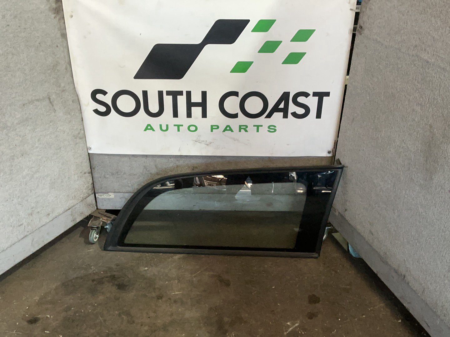 2005 Holden Commodore VZ  Right Rear Cargo Glass