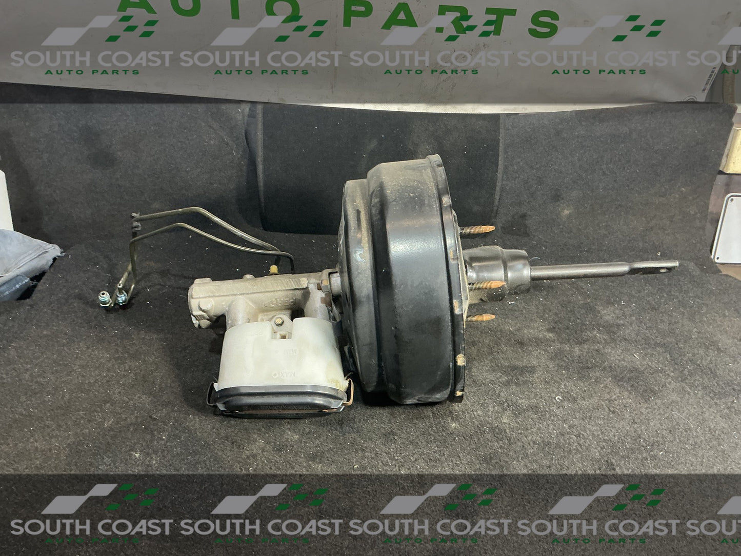 2002 Holden Commodore VY 6G1YK52A03L919138 Brake Booster 92104795
