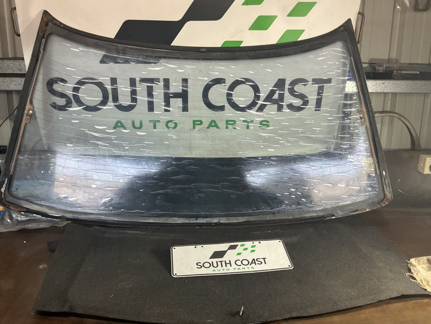 1990 Holden Statesman VQ 6H8VSY19UML459969 Rear Screen Window