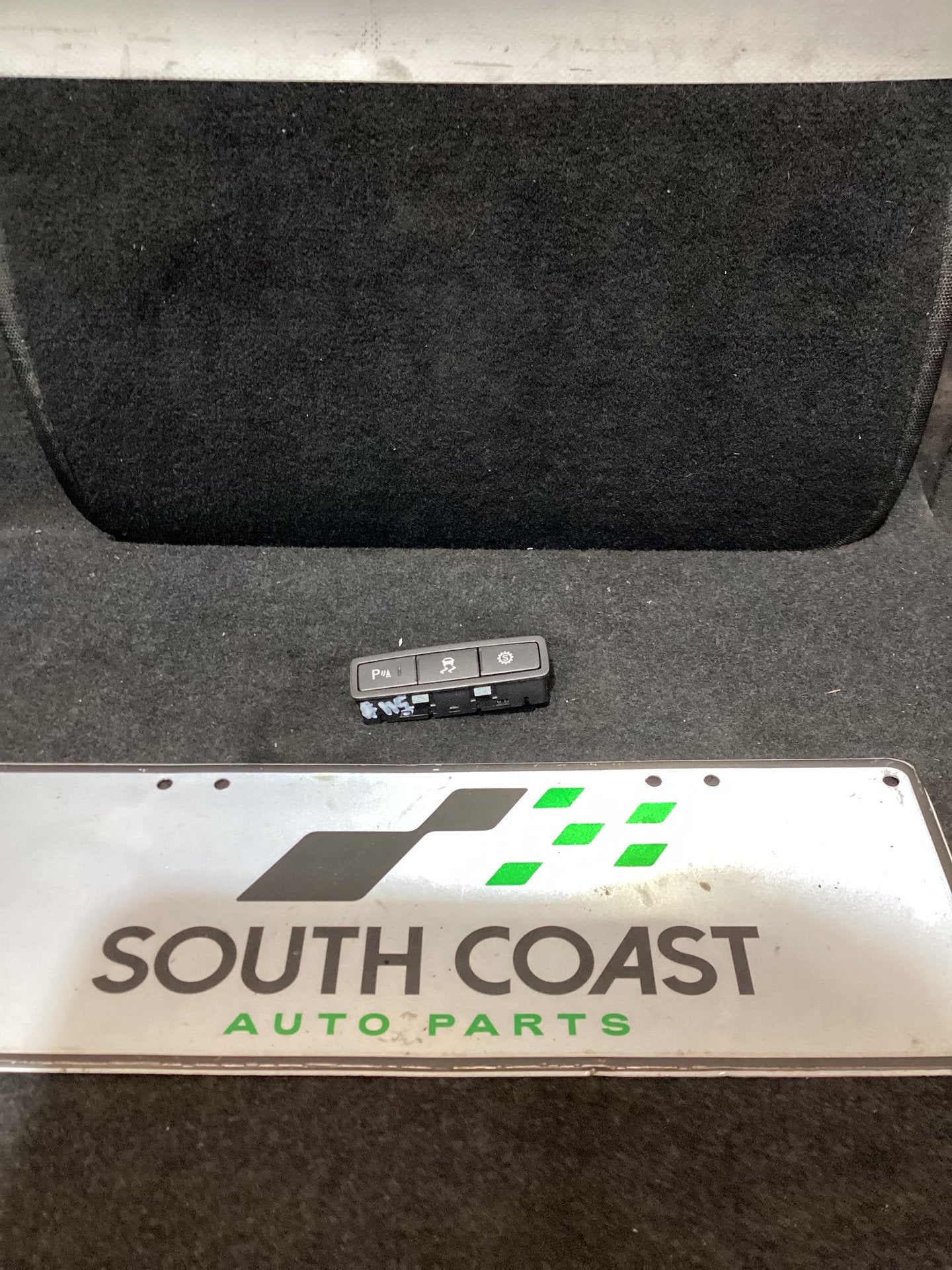 2007 Holden Calais VE 6G1EX55768L940846 Traction Control Switch 92181640