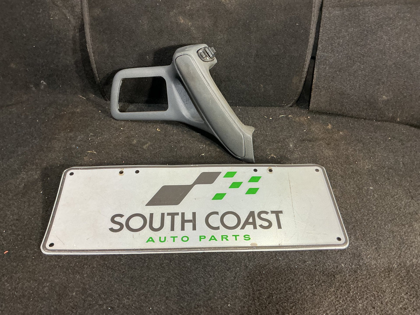 1990 Holden Statesman VQ 6H8VSY19UML459969 Right Front Door Interior Handle