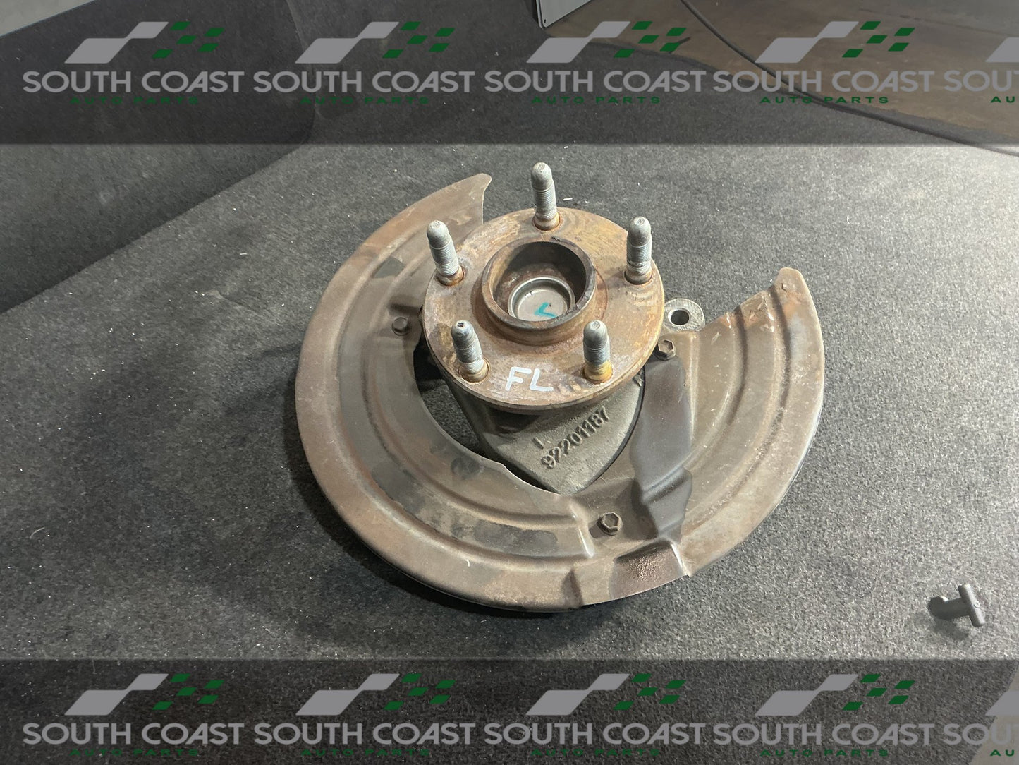 2011 Holden Commodore VE Left Front Axle Stub 92201187