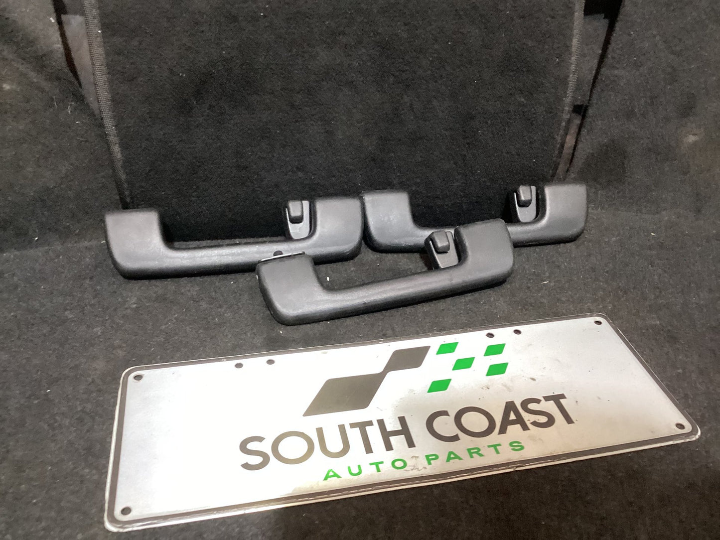 2007 Holden Calais VE 6G1EX55768L940846 Grab Handle Set