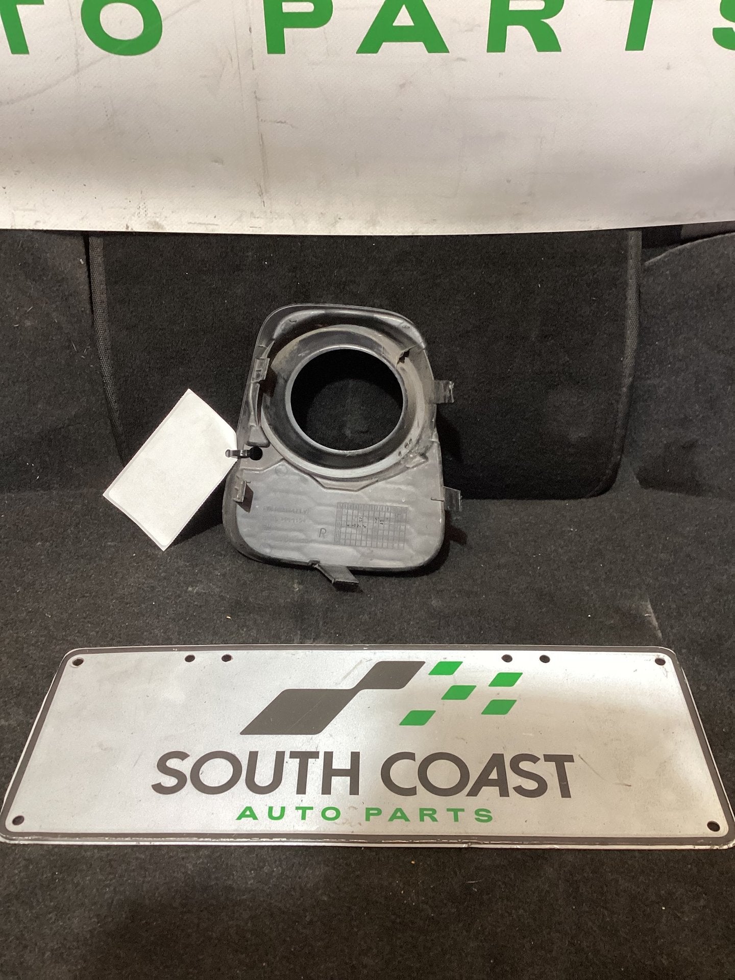 2011 Holden Commodore VE Right Spotlight Bezel 92216471