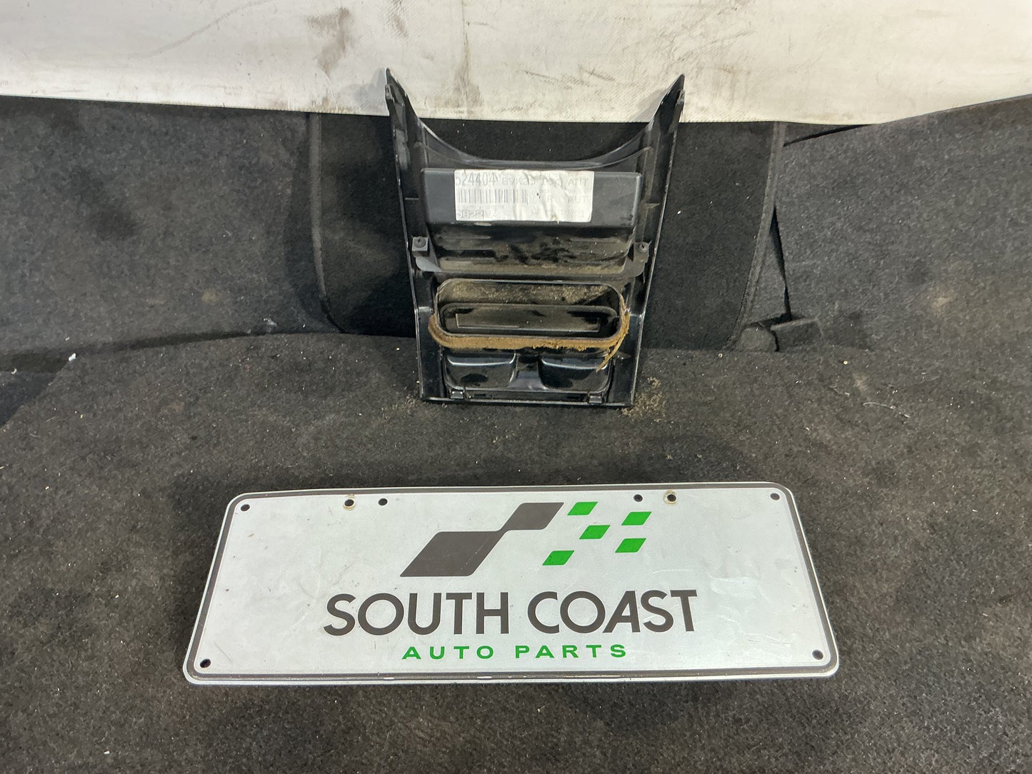 2005 Holden Commodore VZ  Rear Console
